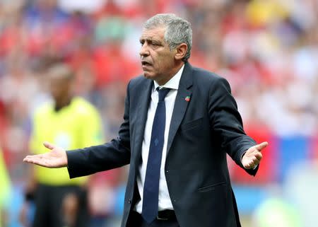 Soccer Football - World Cup - Group B - Portugal vs Morocco - Luzhniki Stadium, Moscow, Russia - June 20, 2018 Portugal coach Fernando Santos reacts REUTERS/Carl Recine