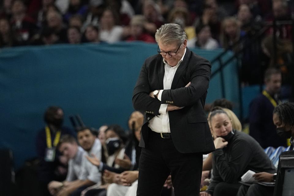UConn head coach Geno Auriemma reacts during the second half of a college basketball game in the final round of the Women's Final Four NCAA tournament Sunday, April 3, 2022, in Minneapolis. (AP Photo/Eric Gay)