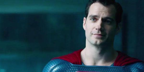 Henry Cavill habría firmado acuerdo con Warner Bros. para tres películas como Superman