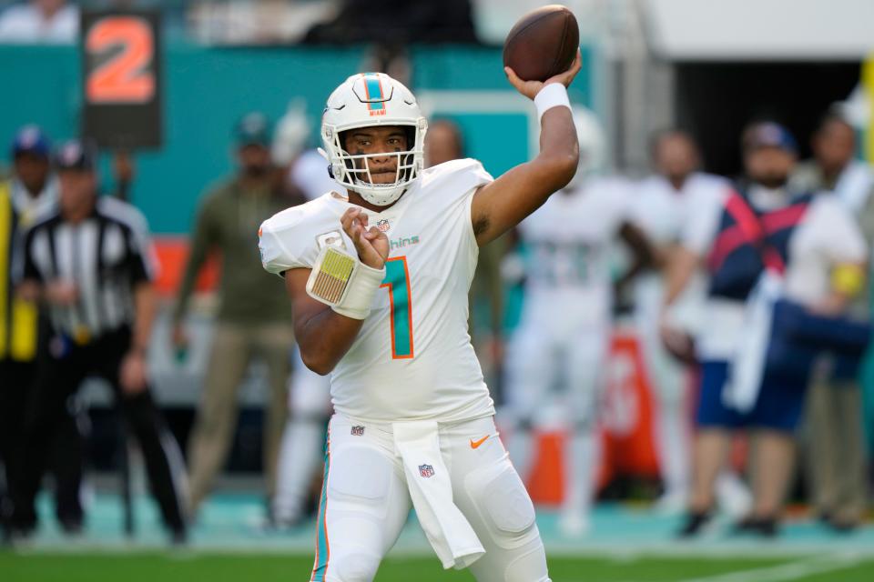 Dolphins quarterback Tua Tagovailoa looks to pass during the first half against the Browns, Sunday, Nov. 13, 2022, in Miami Gardens, Fla.