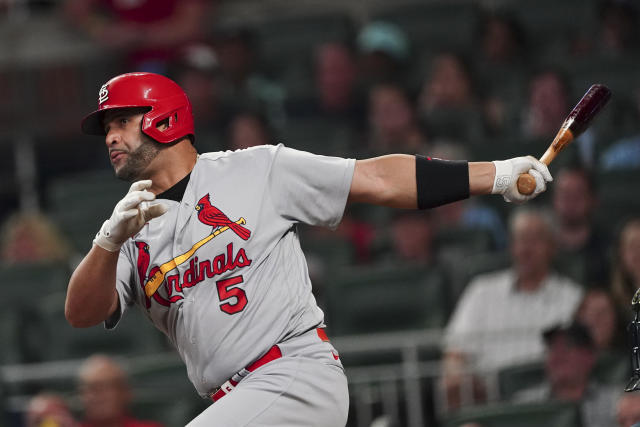 Carlson's tiebreaking single sends Cards over Braves in 11