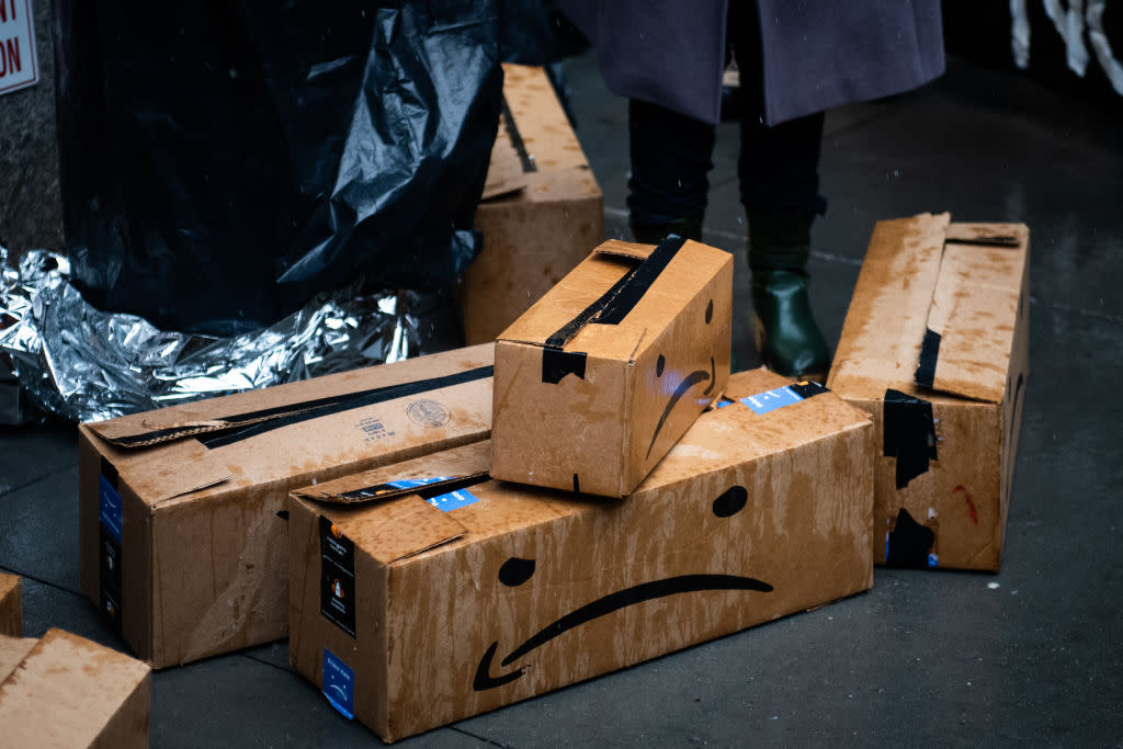 Amazon Warehouse Workers March To Jeff Bezos' NYC Penthouse On Cyber Monday