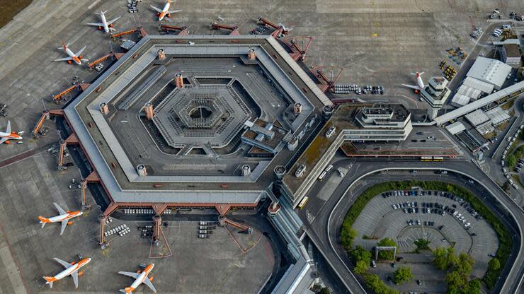 Das bekannte Hexagon des Airports soll auch neues Zentrum des Forschungsstandorts werden. Foto: dpa