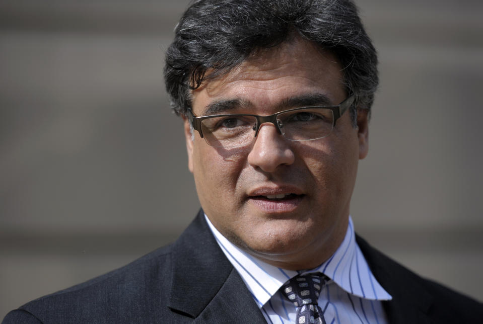 Former CIA officer John Kiriakou leaves U.S. District Courthouse in Alexandria, Va., in 2012, after pleading guilty, in a plea deal, to leaking the names of covert operatives to journalists. (Photo: Cliff Owen/AP)