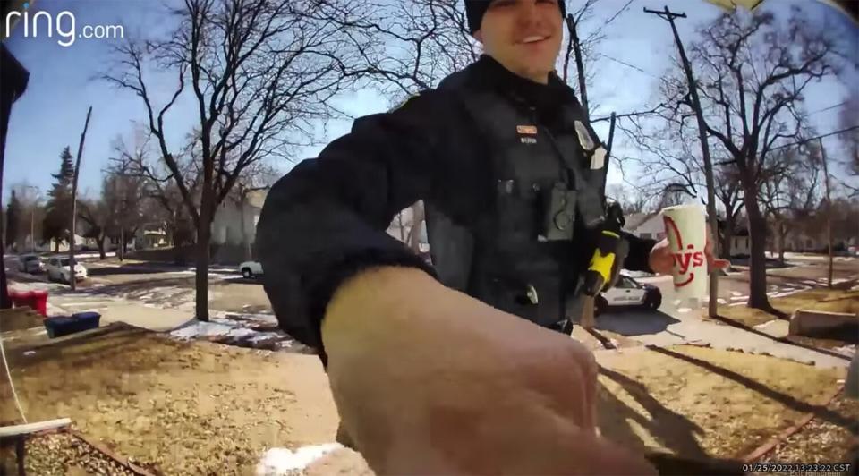 South Dakota Cop Delivers DoorDash Food After Arresting Driver