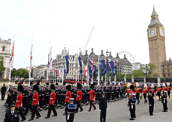 Cortejo fúnebre por el Big Ben