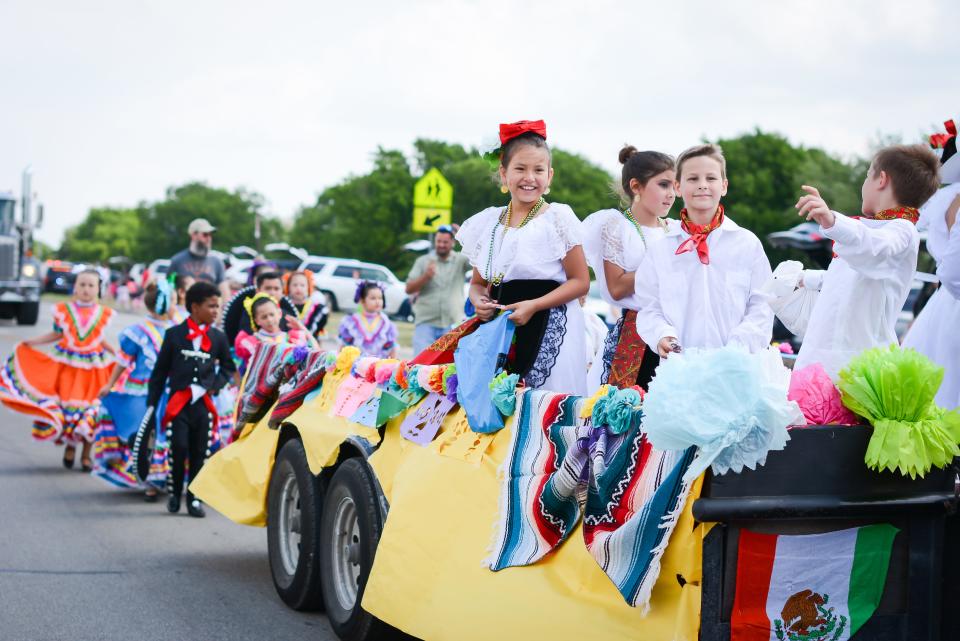 The Deutschen Pfest  helps to host the annual community festival known as Deutschen Pfest to provide family fun and recreation to celebrate the community's German heritage.