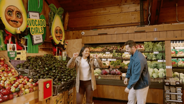 <p>ABC</p> Jenn and Jeremy bust a move in the produce department on 'The Bachelorette'