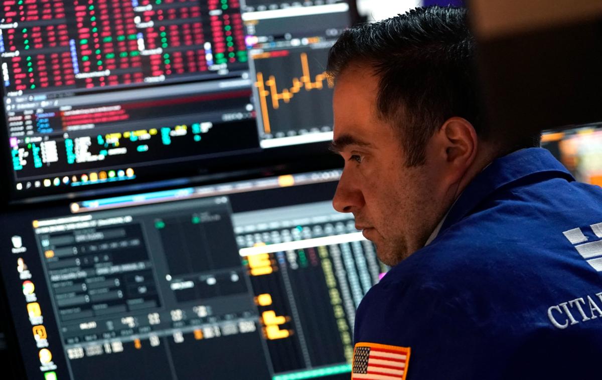 Stock futures fall ahead of more economic data