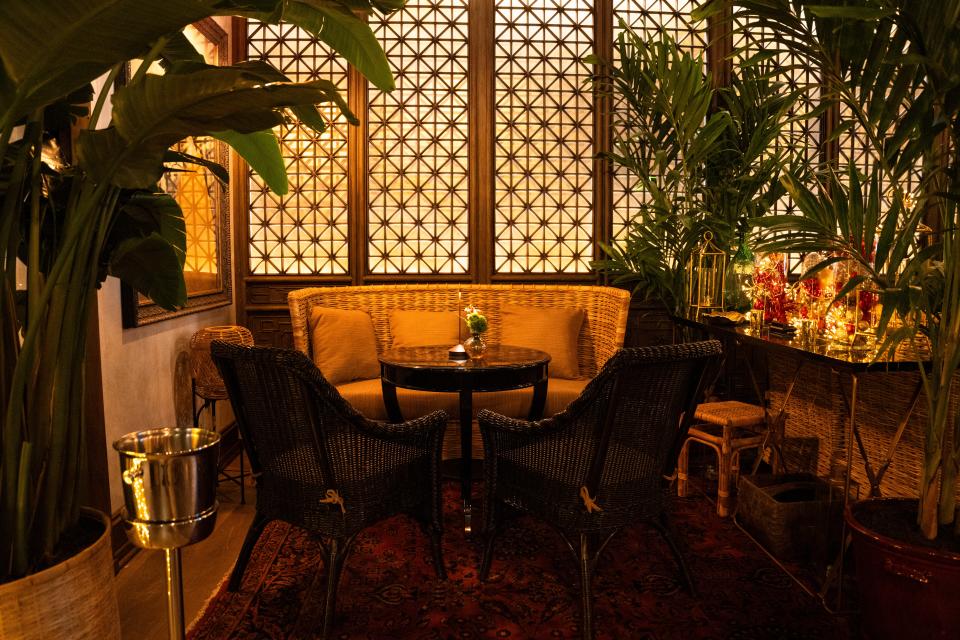 A seating nook within Le Colonial's expansive lounge.