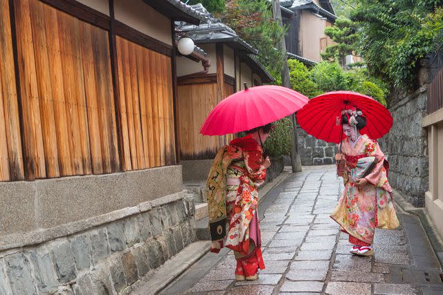 <p>tekinturkdogan/Getty Images</p> Traditional maiko (apprentice geisha) in Kyoto.