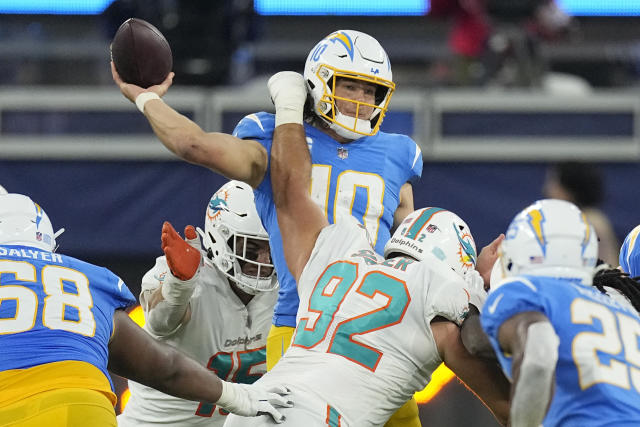 Herbert Replaces Injured Taylor; Chargers Fall to Chiefs 23-20 in OT  Thriller – Los Angeles Sentinel