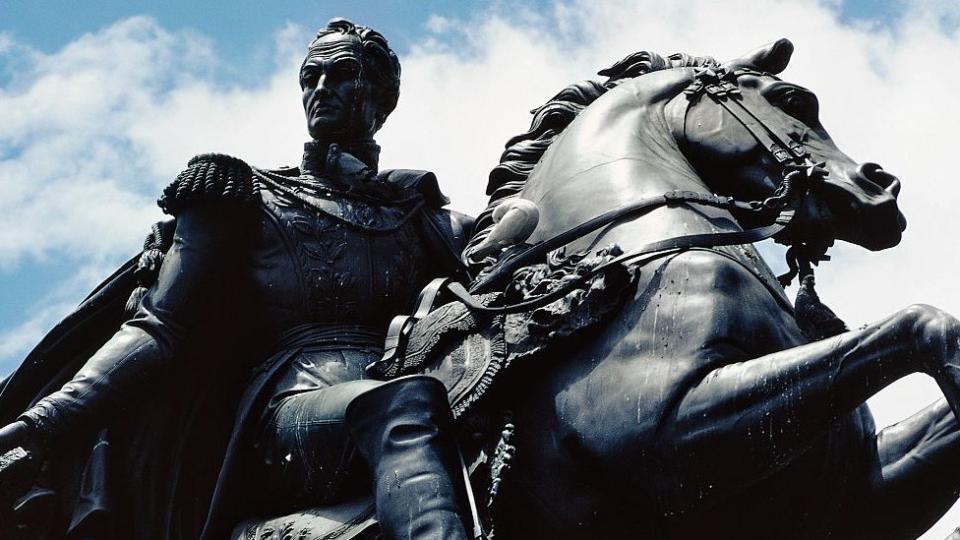 Estatua de Simón Bolívar.