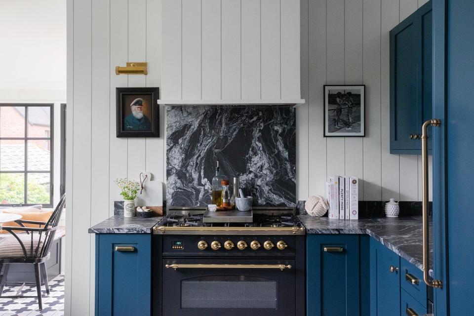navy blue kitchen with rebate