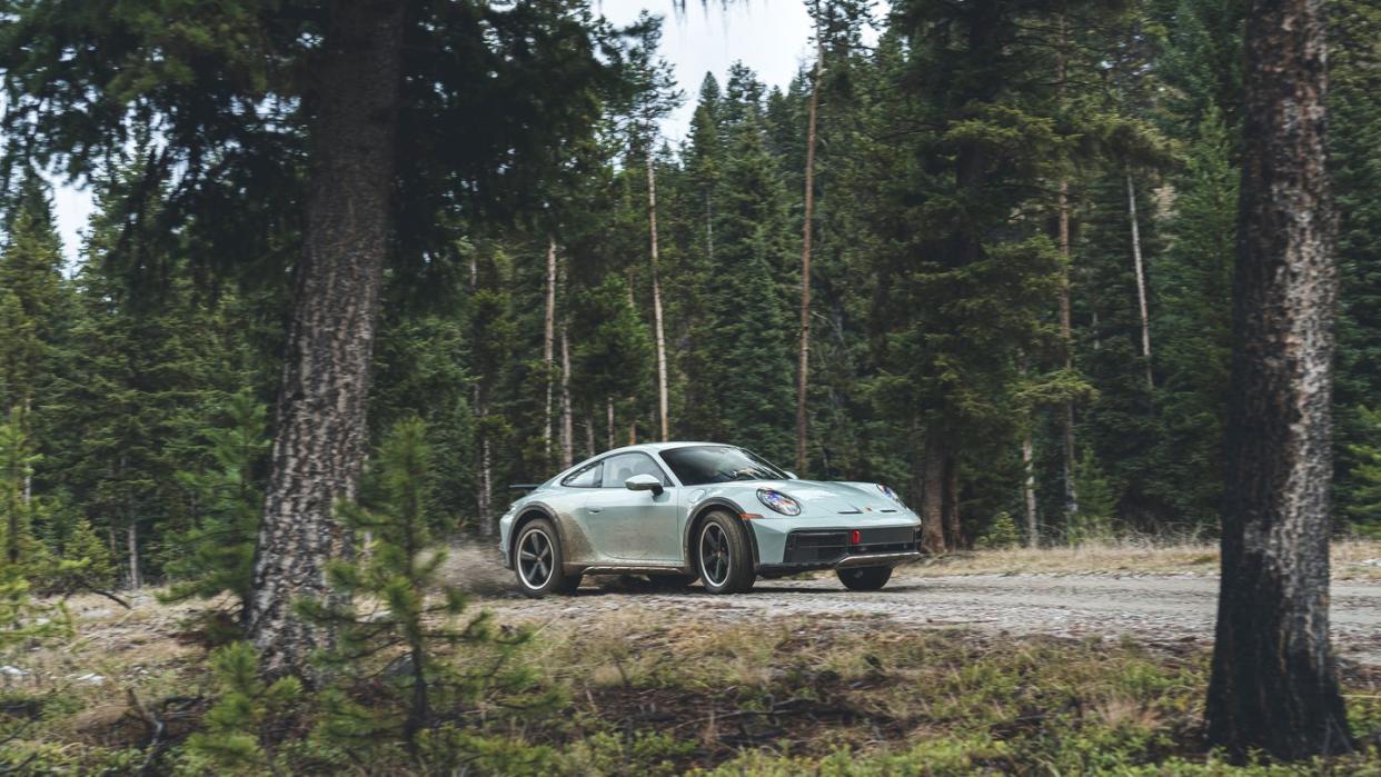 2023 porsche 911 dakar