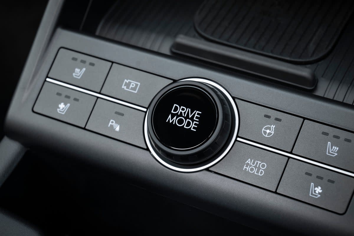 The Kona’s ‘drive mode’ easily changes the driving style between normal, eco and sport (Hyundai)