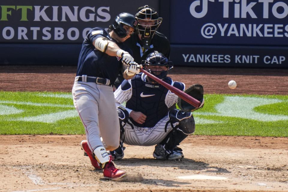 Boston Red Sox's Jarren Duran hits a single during the sixth inning of a baseball game against the New York Yankees, Sunday, Aug. 20, 2023, in New York. (AP Photo/Frank Franklin II)