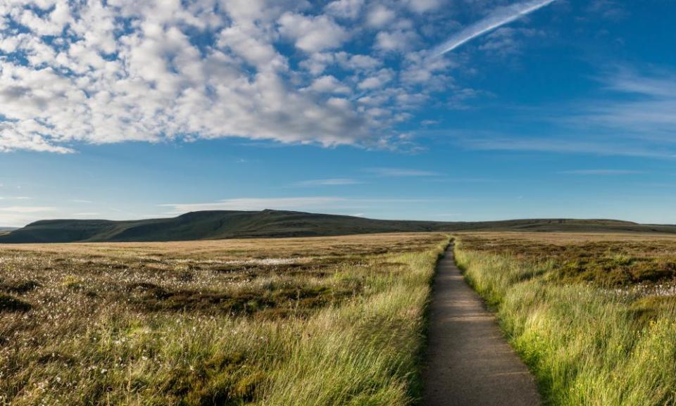 A section of long-distance footpath over the hills near Glossop, UK.