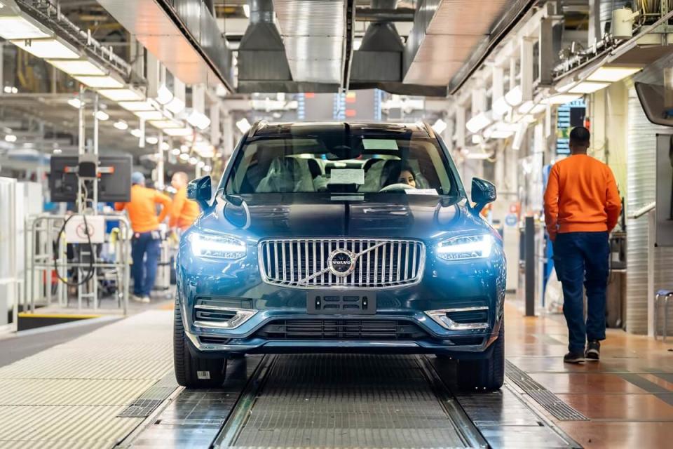 325572_Volvo_Cars_last_diesel_car_rolls_off_the_production_line.jpg