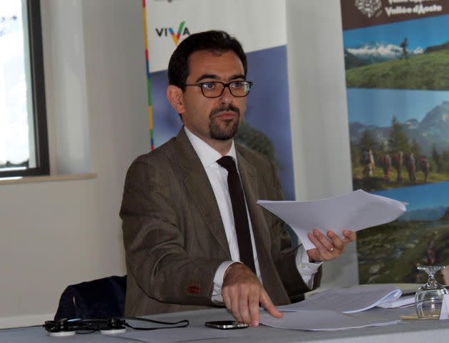 Francesco Clementi, uno dei saggi della Commissione per le riforme costituzionali, a Cogne per il Forum italo-francese 'Dalle riforme la rinascita', organizzato dalla Fondation Grand Paradis, 12 ottobre 2013. ANSA / ENRICO MARCOZ  (Photo: Enrico Marco/ANSA)