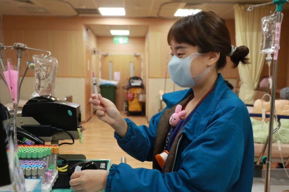 急診室護理人員韓方熒打造未來持續進修計劃。（記者徐義雄攝）