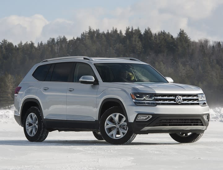 2018 Volkswagen Atlas front quarter right photo