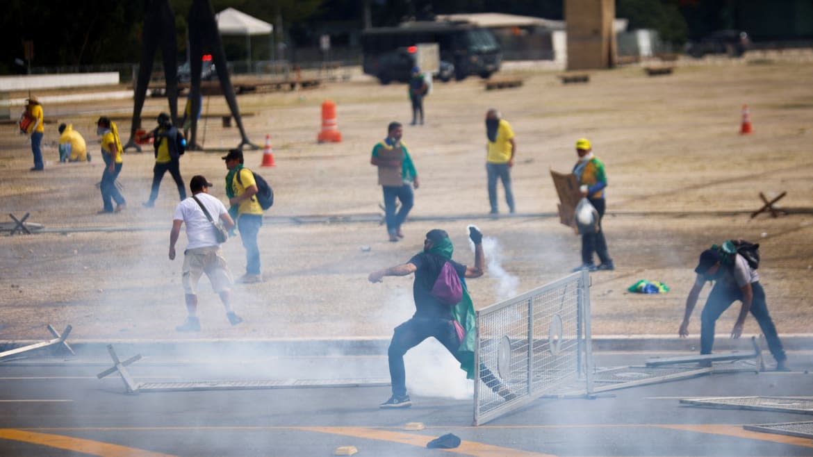 ADRIANO MACHADO/REUTERS