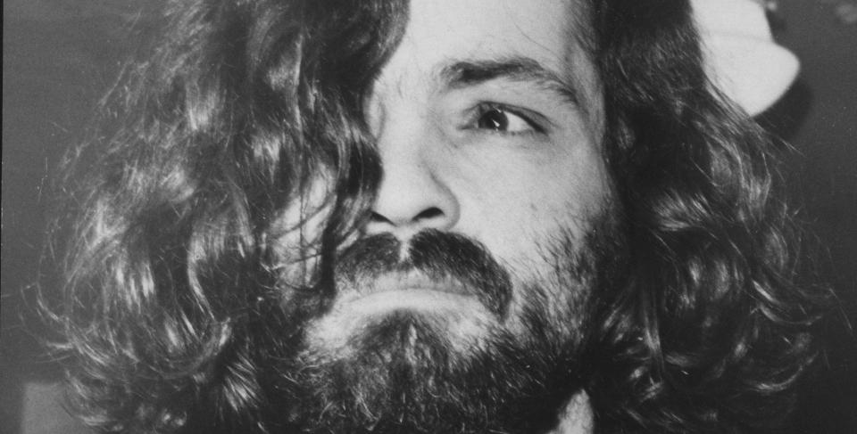 Charles Manson on his way to court in 1970. (Photo: Los Angeles Times via Getty Images)