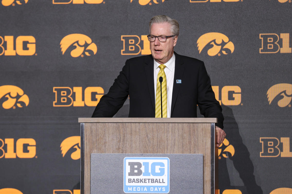 The Athletic shares preseason coaching tier for Iowa’s Fran McCaffery