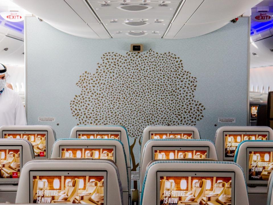 Emirates Airbus A380 Refurbished Tour &#x002014; Dubai Airshow Trip 2021
