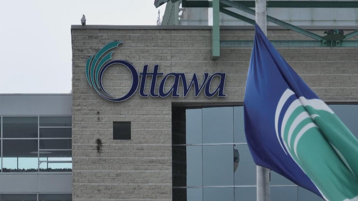 Several Ottawa residents recently complained that old fines, some dating back decades, had recently been reported to their credit bureau, affecting their credit scores. After some confusion, the city and its debt collection agency have clarified that after the debt is paid, any record of it will be wiped clean.  (CBC - image credit)