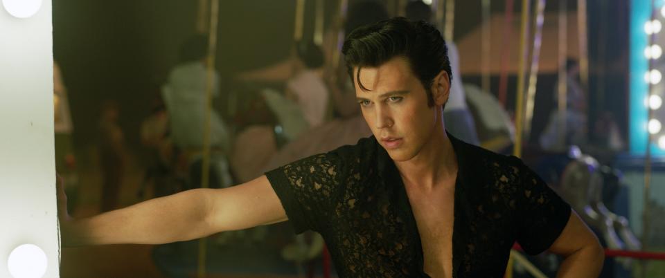 Screenshot from "Elvis"