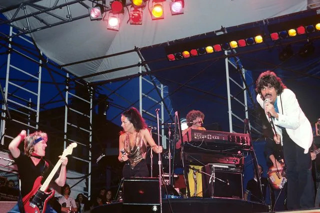 <p>Ebet Roberts/Redferns</p> Jefferson Starship performing in 1981
