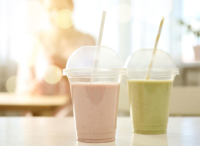 Best Liquids for Smoothies (A Dietitian's Guide) - The Balanced