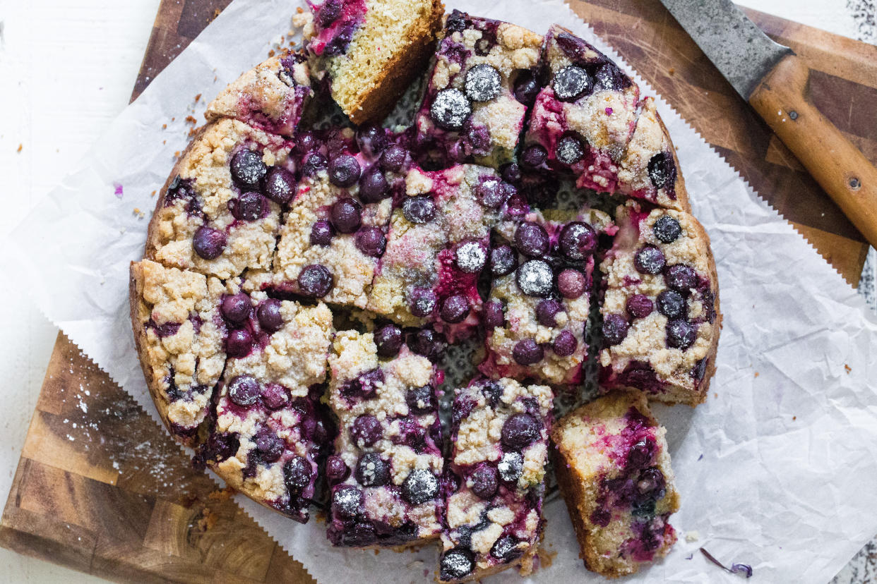 <strong><a href="https://mykitchenlittle.com/2019/05/03/berry-crumble-picnic-cake/" target="_blank" rel="noopener noreferrer">Get the Berry Crumble Picnic Cake recipe from My Kitchen Little</a>  </strong>