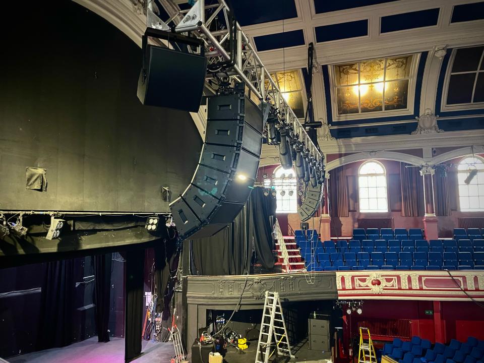 Chatham’s Central Theatre Bose loudspeaker setup.