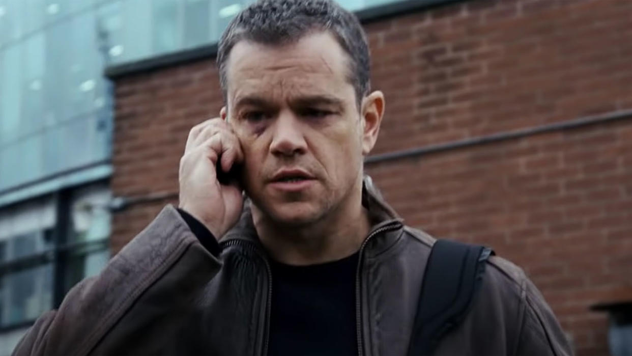  Matt Damon in trailer for The Bourne Identity 