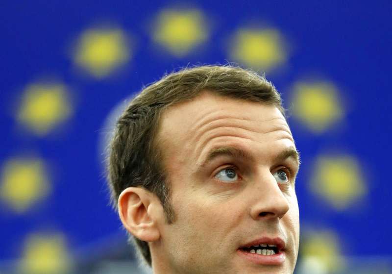 法國總統馬克宏17日在歐洲議會發表演說。（AP）