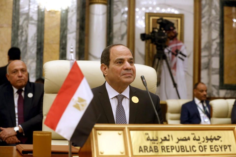 Egyptian President Abdel Fattah el-Sisi attends an emergency summit of Gulf Arab leaders in Mecca, Saudi Arabia, Thursday, May 30, 2019. King Salman convenes Arab heads of state from the Gulf and Arab League to discuss escalation in tension with Iran. (AP Photo/Amr Nabil)