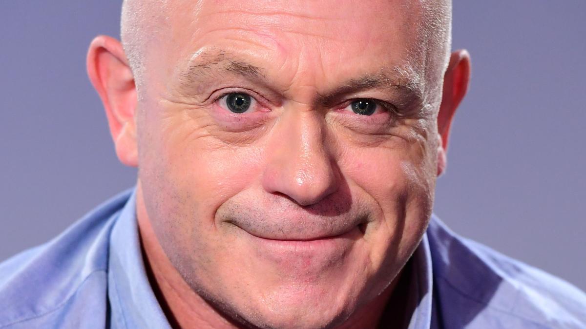 Ross Kemp shares incredibly rare personal photo with fans