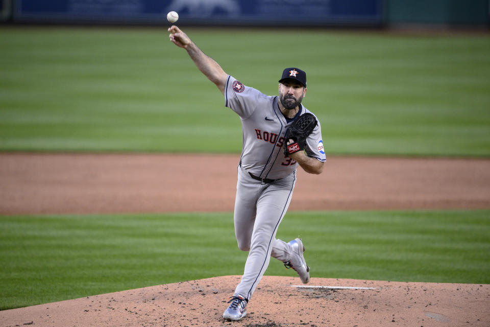 Houston Astros starting pitcher Justin Verlander throws to a Washington Nationals batter during the second inning of a baseball game Friday, April 19, 2024, in Washington. (AP Photo/Nick Wass)