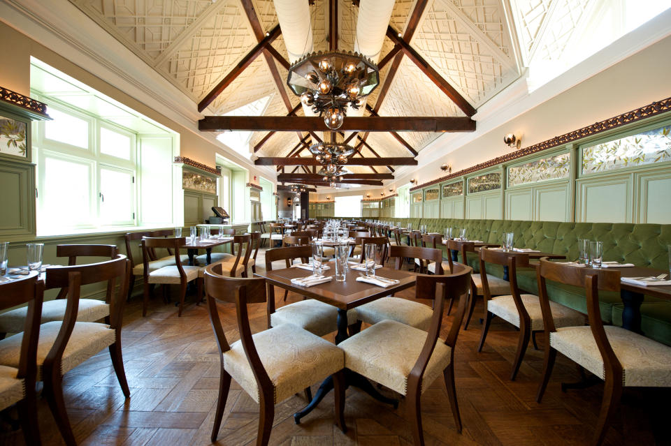 This April 13, 2014 photo provided by Tavern on the Green, shows a newly renovated dining room at Tavern on the Green in New York. The once-grand restaurant in Central Park, which has been closed since the previous operators lost their lease and declared bankruptcy in 2009, reopens Thursday, April 24, 2014 under new management. (AP Photo/Tavern on the Green, Robin Caiola)