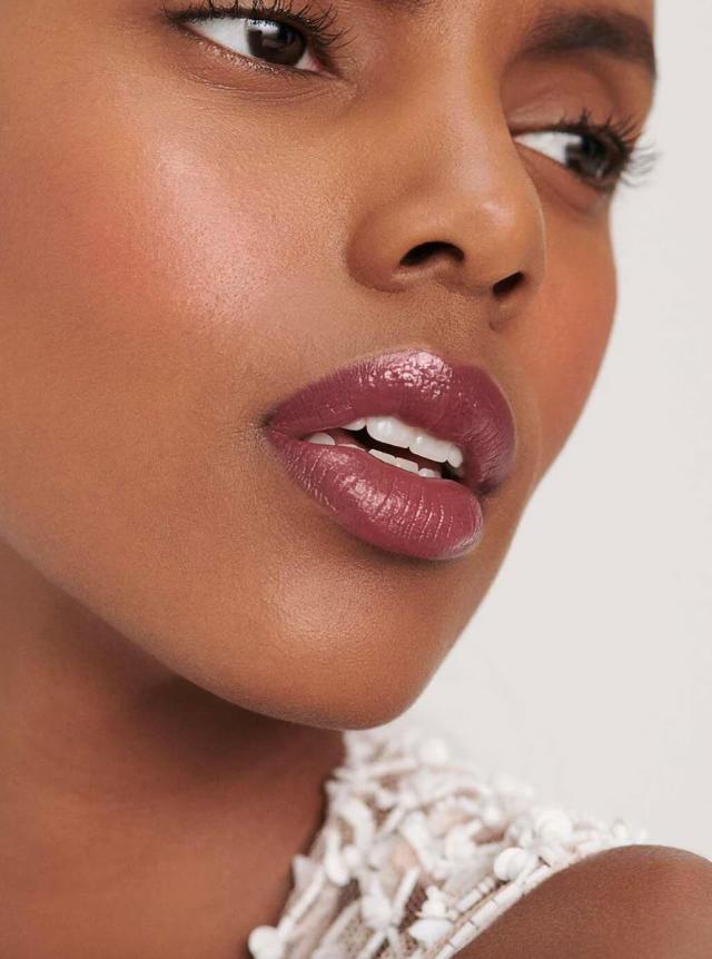 Berry-Colored Lipsticks Are So On Trend for Fall 2021, And These Are the  Most Flattering Shades Out There - Yahoo Sports