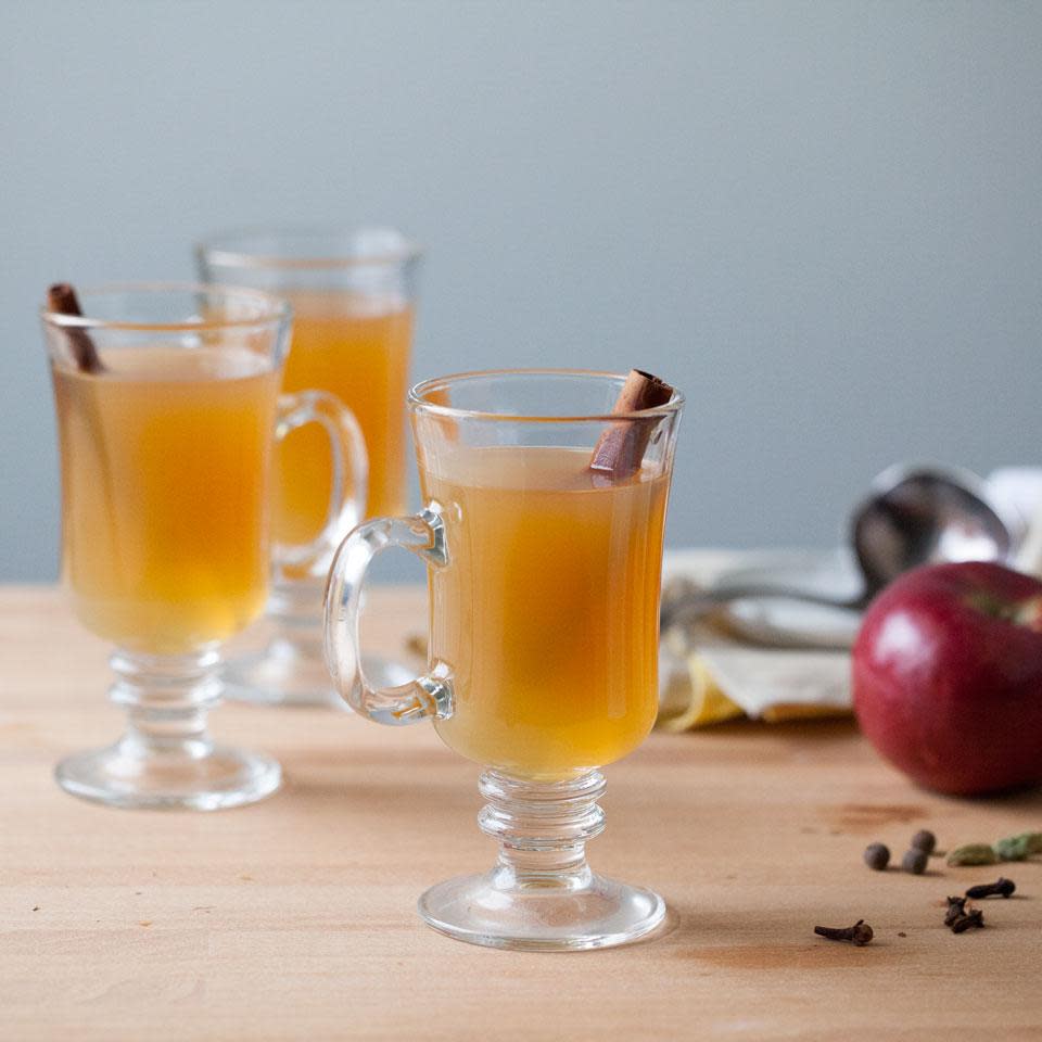 11 Apple Cocktails You'll Want to Make This Fall