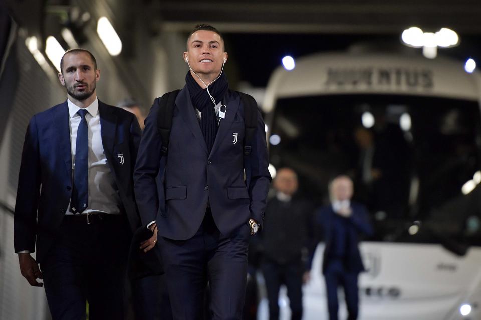 Cristiano Ronaldo witzelte beim Gang ins Stadion. (Bild: Getty Images)