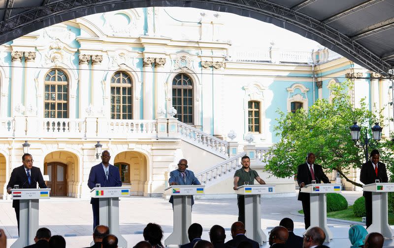 South African President Ramaphosa, Senegal's President Sall, Zambia's President Hichilema, President of the Union of Comoros Assoumani and Egypt's Prime Minister Madbuly visit Ukraine