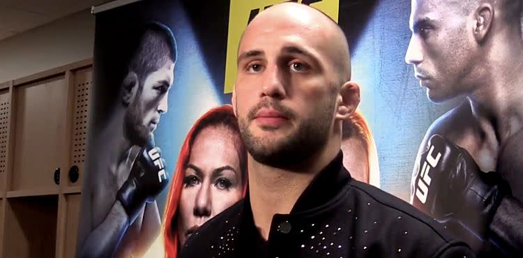 Volkan Oezdemir UFC 219 backstage