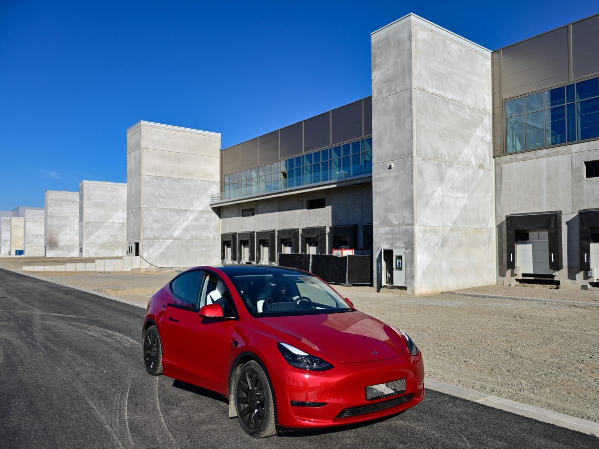 Tesla makes tiny change to Model Y that will save owners some headaches