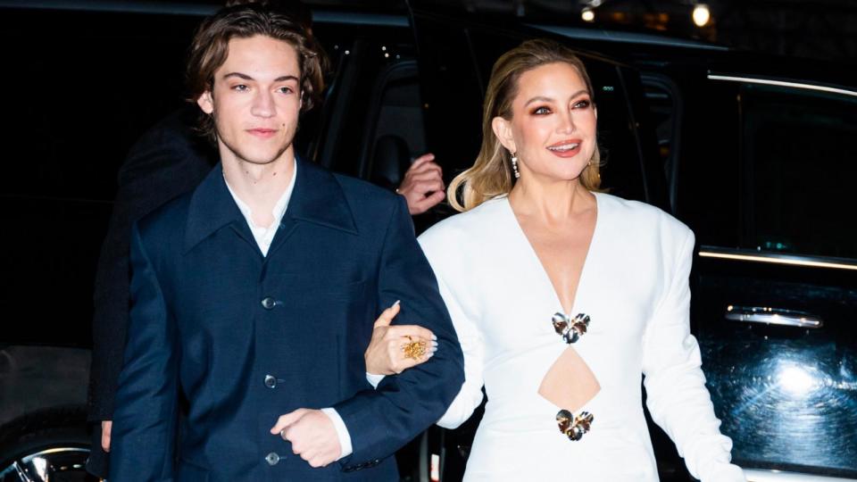 PHOTO: Ryder Robinson and Kate Hudson are seen in Tribeca on Dec. 09, 2022 in New York City.  (Gotham/GC Images via Getty Images)