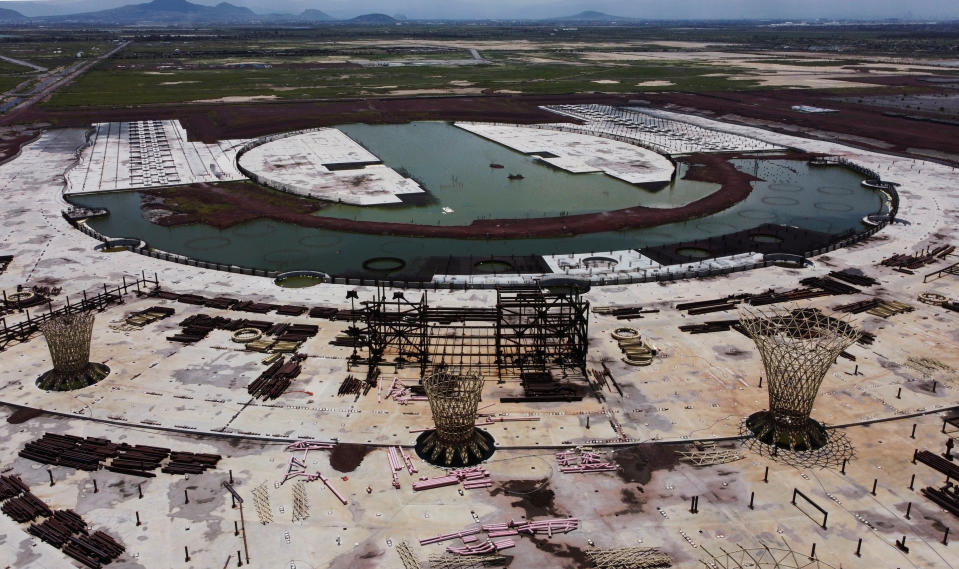 Un lago recupera su sitio y retoma el terreno que le arrebataron para un gran aeropuerto ahora abandonado